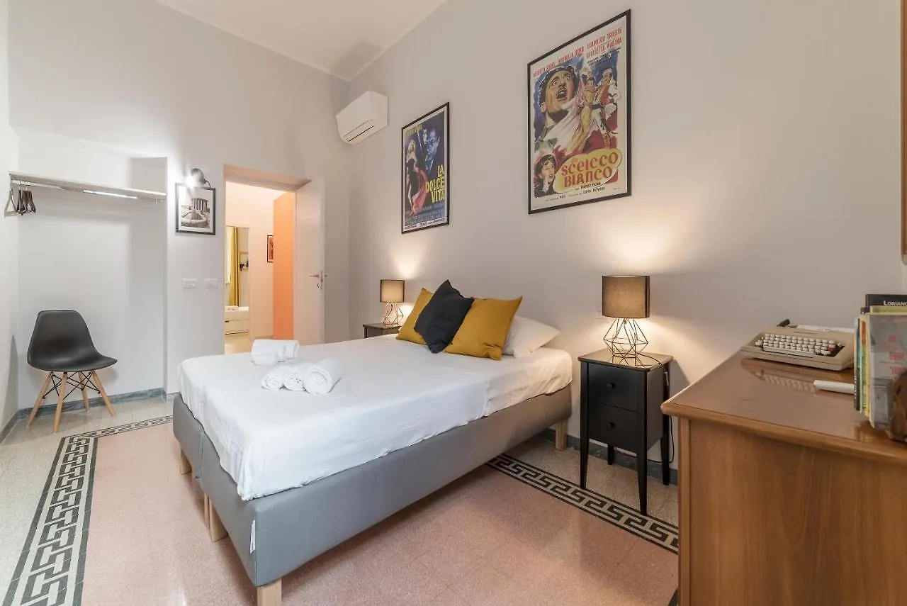 Casa Fellini - Charme Holidays Roma Daire