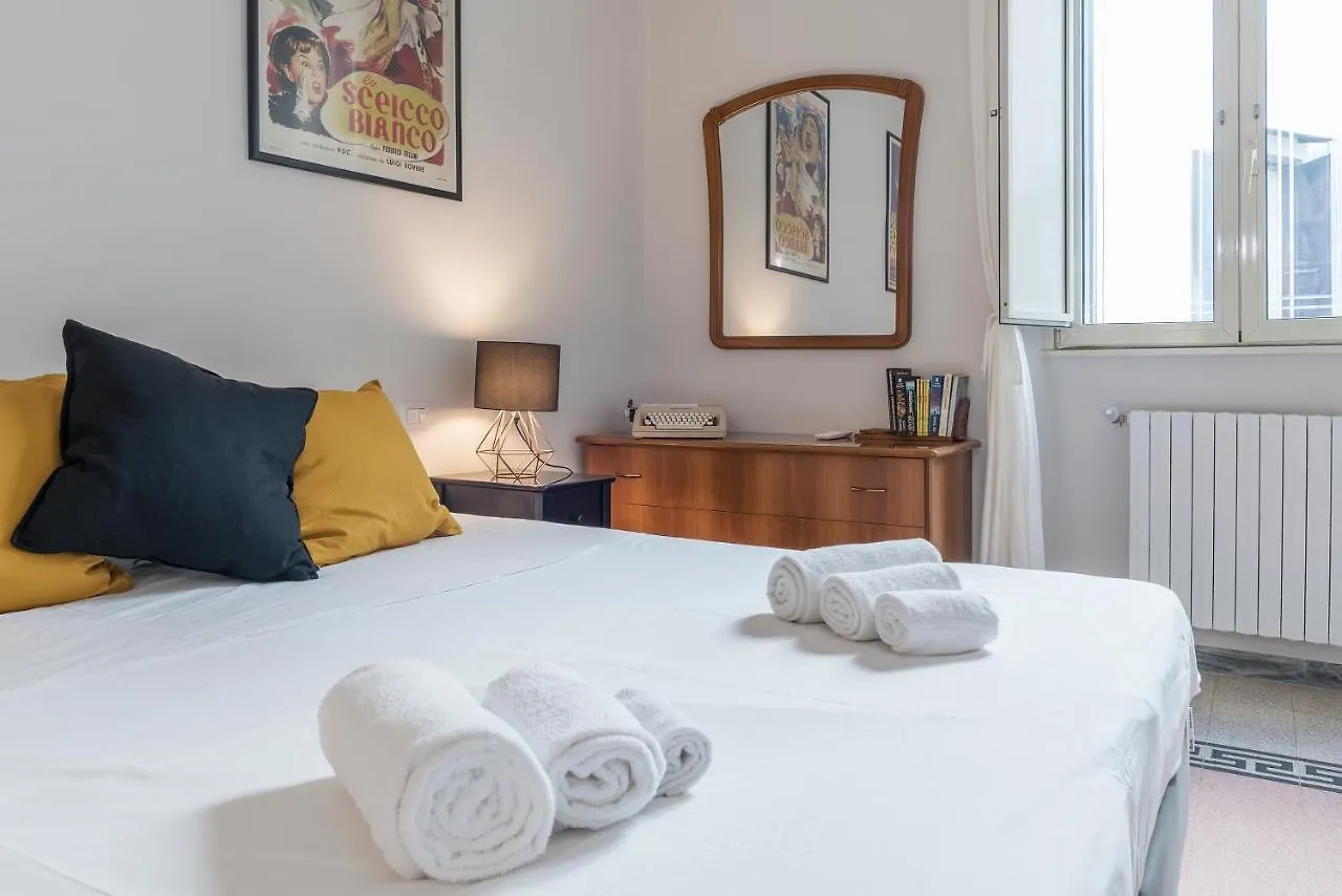 Casa Fellini - Charme Holidays Roma 0*,  İtalya